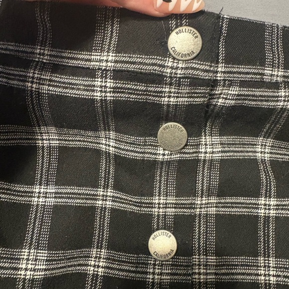 Hollister Black and White Checkered Mini Skirt - Picture 3 of 5